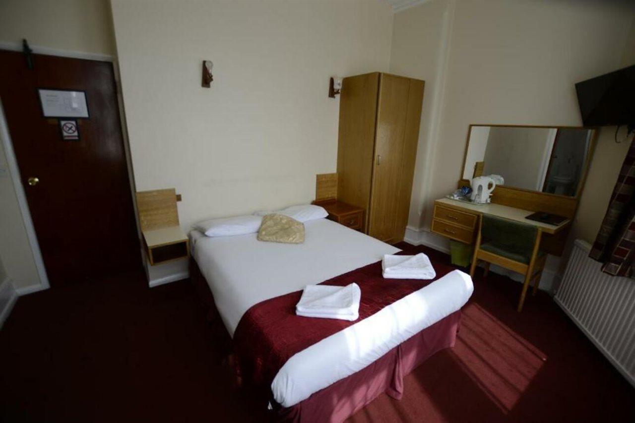 Cranbrook Hotel Ilford Eksteriør billede